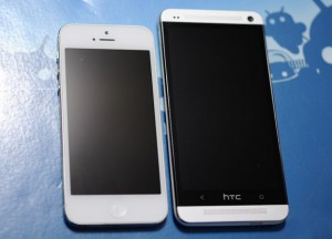 iPhone 5 против HTC One в тестах на падение